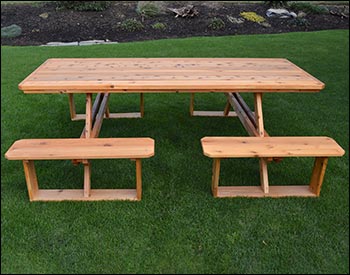 Red Cedar 8 Walk-In Table