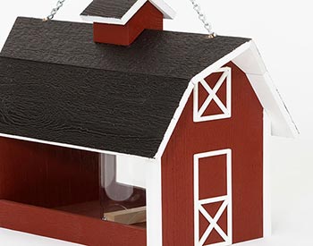 Classic Barn Birdfeeder