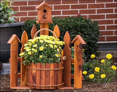 Eastern Red Cedar Corner Picket Fence Planter w/ Birdhouse