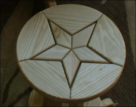 Treated Pine Star Design Pub Table w/4 Pub Stools