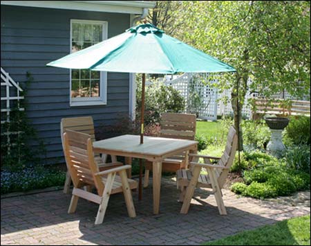 Red Cedar Royal Patio Dining Set