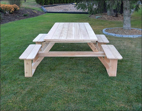 Red Cedar 8 Walk-In Table