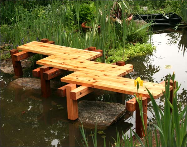 Van Gogh's 3-Step Red Cedar Zig-Zag Bridge