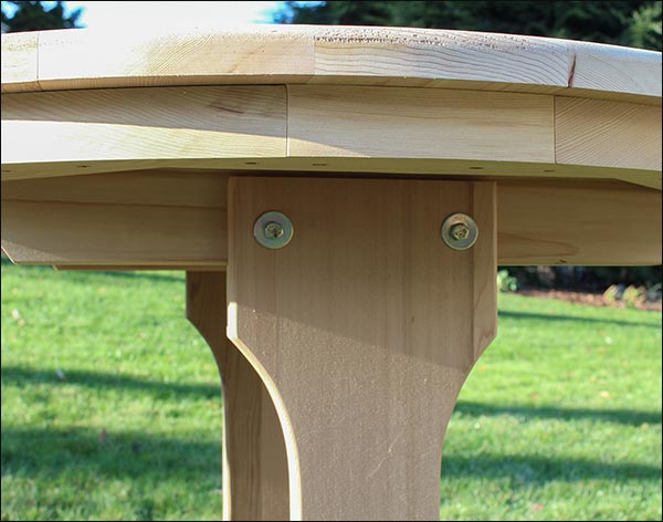 Red Cedar Round Trestle Picnic Table Set