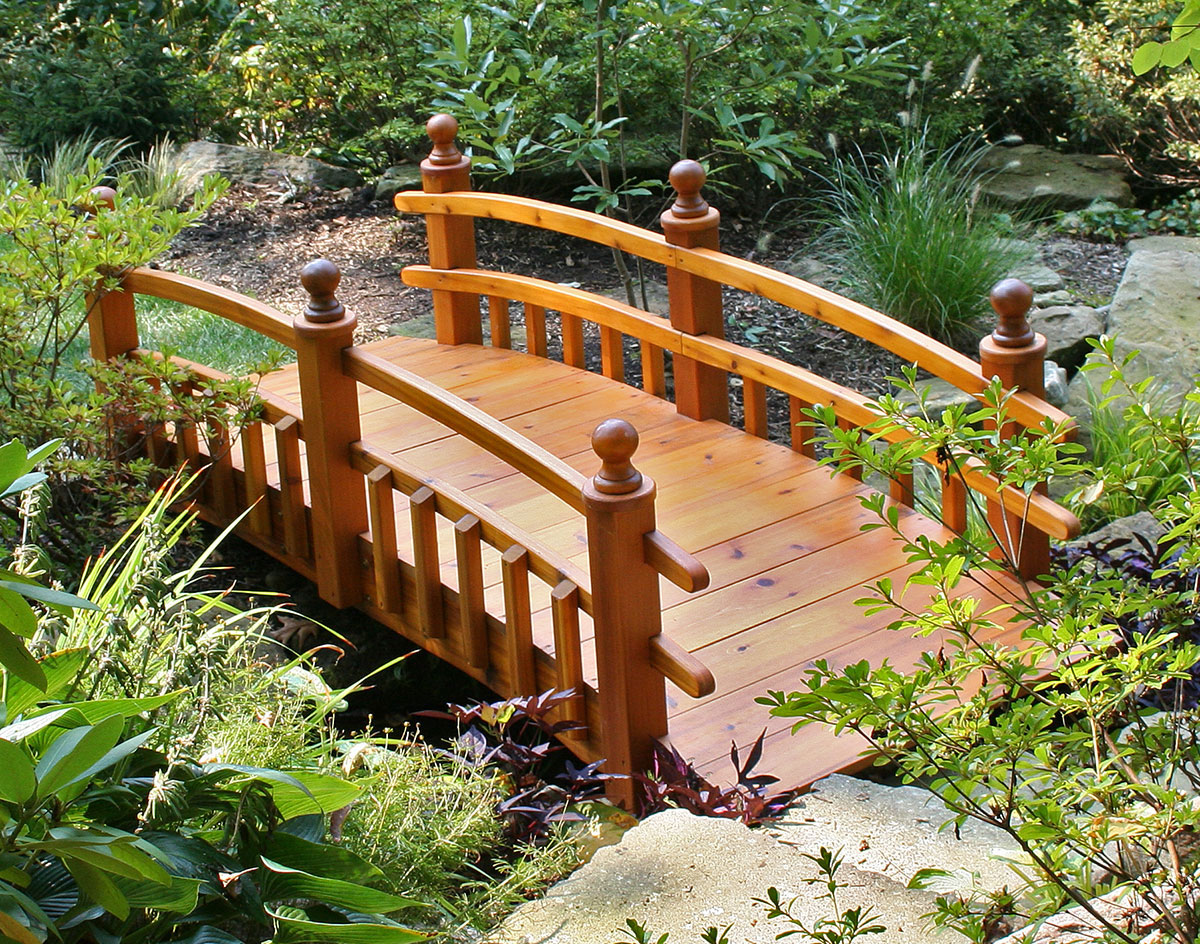 Red Cedar Limerick Picket Rail Bridge