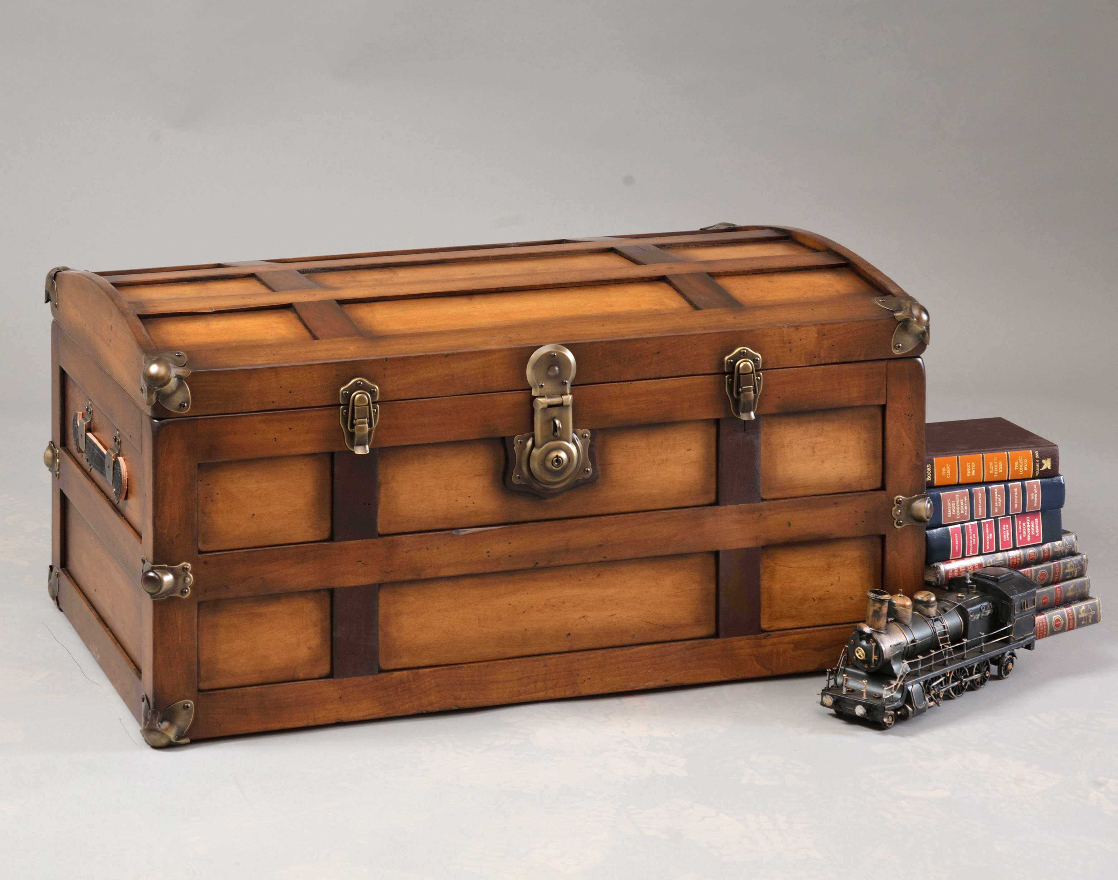 9059-99 Antique Steamer Trunk